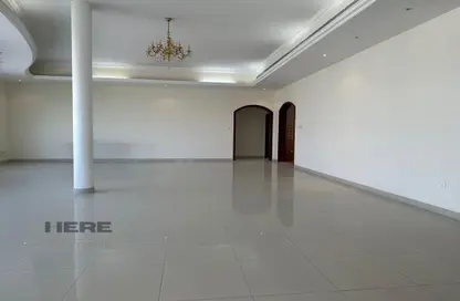 Villa - 5 Bedrooms - 4 Bathrooms for rent in Jumeirah 3 Villas - Jumeirah 3 - Jumeirah - Dubai