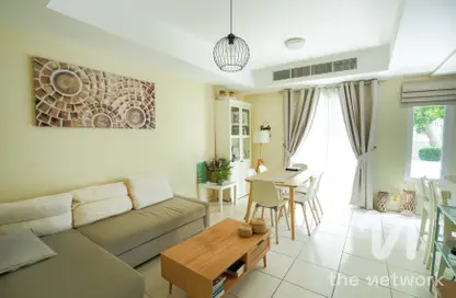 Villa - 2 Bedrooms - 3 Bathrooms for sale in Springs 11 - The Springs - Dubai