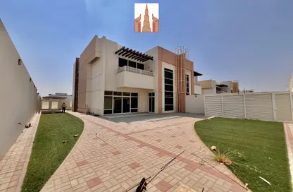 Villa - 4 Bedrooms - 6 Bathrooms for rent in Al Tay East - Al Suyoh - Sharjah