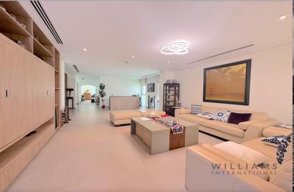 Villa - 4 Bedrooms - 4 Bathrooms for sale in Meadows 2 - Meadows - Dubai