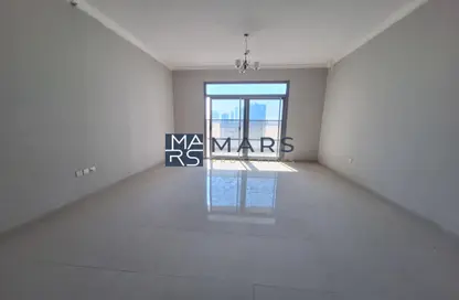 Apartment - 2 Bedrooms - 3 Bathrooms for rent in Al Hafeet Tower - Al Khan - Sharjah