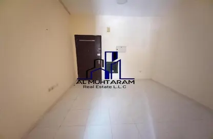 Apartment - 1 Bathroom for rent in Muwaileh 29 Building - Muwaileh - Sharjah