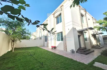 Villa - 5 Bedrooms - 4 Bathrooms for rent in Umm Suqeim 2 Villas - Umm Suqeim 2 - Umm Suqeim - Dubai