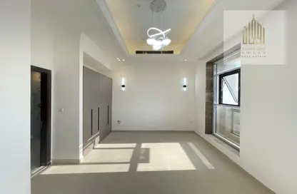 Villa - 5 Bedrooms - 6 Bathrooms for sale in Al Yasmeen - Ajman