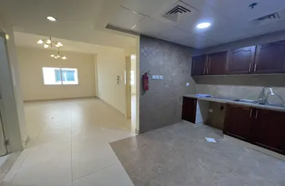 Apartment - 1 Bedroom - 2 Bathrooms for rent in Desert Group 5 - Al Warqa'a 1 - Al Warqa'a - Dubai