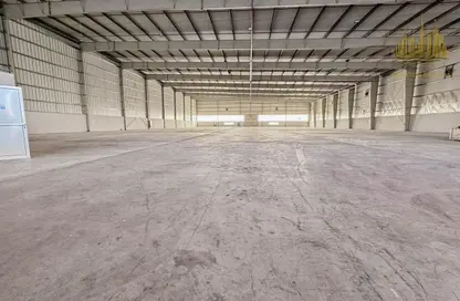 Warehouse - Studio - 2 Bathrooms for rent in Dubai Industrial City - Dubai