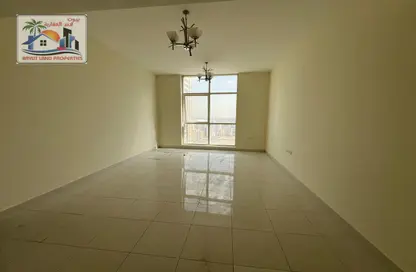 Apartment - 1 Bedroom - 2 Bathrooms for rent in Al Khan - Sharjah