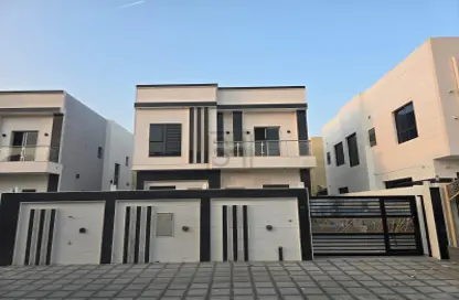 Villa - 3 Bedrooms - 5 Bathrooms for sale in Al Yasmeen 1 - Al Yasmeen - Ajman