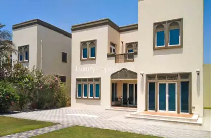 Villa - 3 Bedrooms - 4 Bathrooms for rent in Regional - Jumeirah Park - Dubai