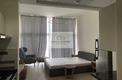 Apartment - 1 Bathroom for rent in Azizi Plaza - Al Furjan - Dubai