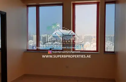 Empty Room image for: Apartment - 2 Bedrooms - 2 Bathrooms for rent in Al Wahda Street - Al Wahda - Abu Dhabi, Image 1