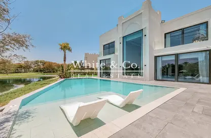 Villa - 5 Bedrooms - 6 Bathrooms for rent in Entertainment Foyer - European Clusters - Jumeirah Islands - Dubai