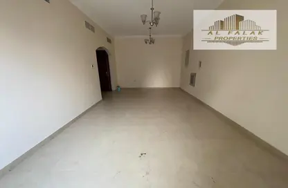 Apartment - 3 Bedrooms - 3 Bathrooms for rent in New Al Taawun Road - Al Taawun - Sharjah