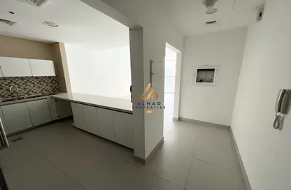 Apartment - 1 Bedroom - 2 Bathrooms for rent in Vezul Residence - Business Bay - Dubai