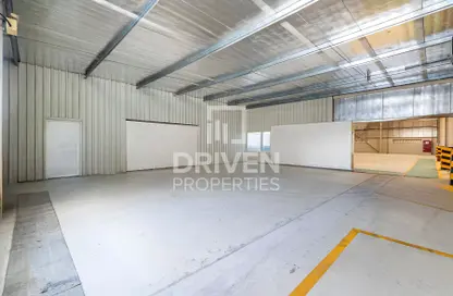 Warehouse - Studio - 4 Bathrooms for sale in Technology Park - Dubai