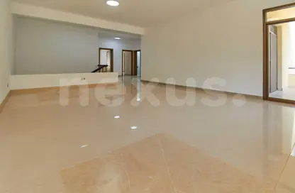 Villa - 6 Bedrooms - 5 Bathrooms for rent in Jumeirah 1 Villas - Jumeirah 1 - Jumeirah - Dubai