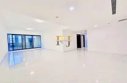 Apartment - 3 Bedrooms - 3 Bathrooms for rent in Mankhool Building - Mankhool - Bur Dubai - Dubai