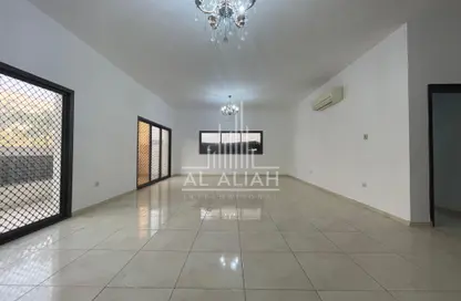 Villa - 3 Bedrooms - 4 Bathrooms for rent in Muroor Area - Abu Dhabi