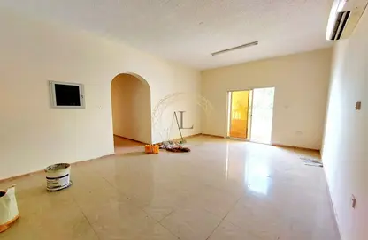 Apartment - 2 Bedrooms - 2 Bathrooms for rent in Hai Al Murabbaa - Central District - Al Ain