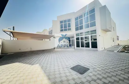 Villa - 5 Bedrooms - 6 Bathrooms for rent in Al Tai - Sharjah