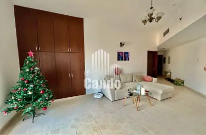 Apartment - 1 Bathroom for rent in Al Shafar Tower - Barsha Heights (Tecom) - Dubai