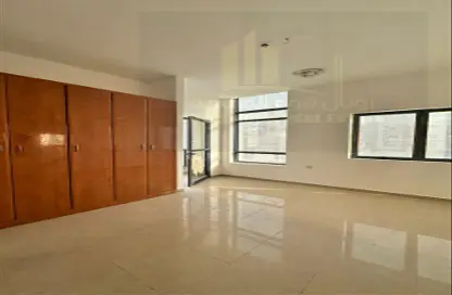 Apartment - 2 Bedrooms - 3 Bathrooms for rent in Al Jurf 2 - Al Jurf - Ajman Downtown - Ajman