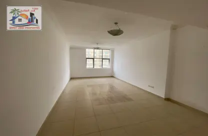 Apartment - 2 Bedrooms - 3 Bathrooms for rent in Al Khan Corniche - Al Khan - Sharjah