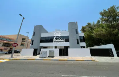 Villa - 3 Bedrooms - 4 Bathrooms for rent in Al Khalidiya - Abu Dhabi