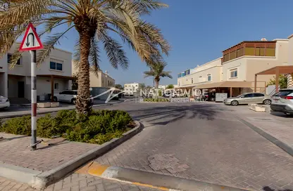 Villa - 4 Bedrooms - 5 Bathrooms for sale in Arabian Style - Al Reef Villas - Al Reef - Abu Dhabi