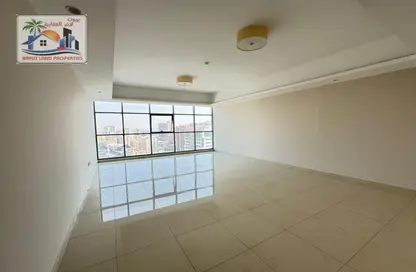 Apartment - 3 Bedrooms - 3 Bathrooms for rent in Gulfa Towers - Al Rashidiya 1 - Al Rashidiya - Ajman