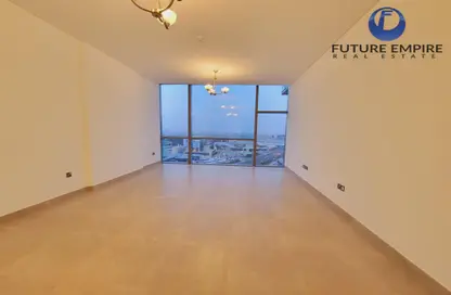 Apartment - 2 Bedrooms - 4 Bathrooms for rent in Airport Road Area - Al Garhoud - Dubai