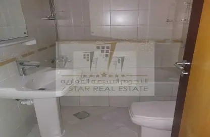 Apartment - 2 Bedrooms - 2 Bathrooms for sale in Al Majaz 3 - Al Majaz - Sharjah