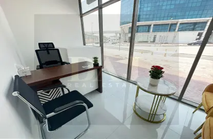 Office Space - Studio - 1 Bathroom for rent in Red Avenue - Al Garhoud - Dubai