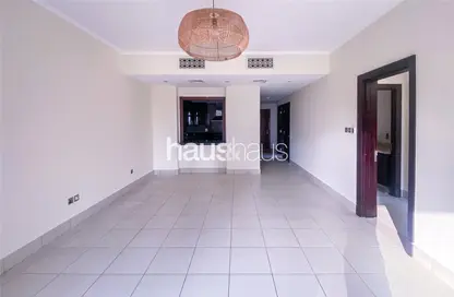 Apartment - 2 Bedrooms - 3 Bathrooms for rent in Reehan 3 - Reehan - Old Town - Dubai