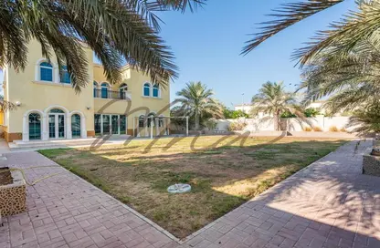 Villa - 3 Bedrooms - 4 Bathrooms for rent in Regional - Jumeirah Park - Dubai