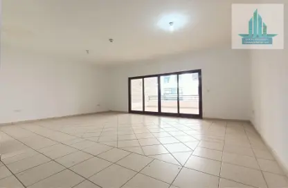 Duplex - 3 Bedrooms - 3 Bathrooms for rent in Al Jimi Avenue - Al Khalidiya - Abu Dhabi