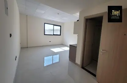 Apartment - 1 Bathroom for rent in Muweileh Community - Muwaileh Commercial - Sharjah