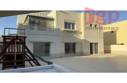 Villa - 4 Bedrooms - 5 Bathrooms for rent in Meadows 4 - Meadows - Dubai