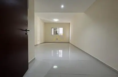 Apartment - 1 Bedroom - 1 Bathroom for rent in Al Nahda Complex - Al Nahda - Sharjah