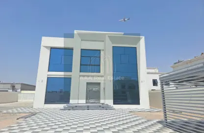 Villa - 4 Bedrooms - 6 Bathrooms for rent in Wadi Alshabak - Dubai