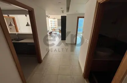 Apartment - 2 Bedrooms - 4 Bathrooms for rent in Marina Residences 2 - Marina Residences - Palm Jumeirah - Dubai