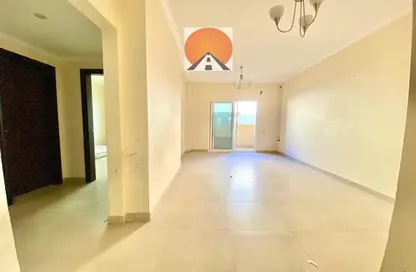 Apartment - 1 Bedroom - 2 Bathrooms for rent in Muwailih Building - Muwaileh - Sharjah