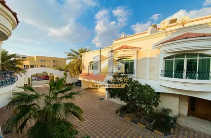 Villa - 6 Bedrooms - 7 Bathrooms for rent in Khalidiya Village - Al Khalidiya - Abu Dhabi