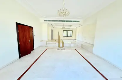 Villa - 4 Bedrooms - 4 Bathrooms for rent in Umm Suqeim 2 Villas - Umm Suqeim 2 - Umm Suqeim - Dubai