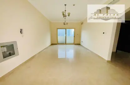 Apartment - 3 Bedrooms - 3 Bathrooms for rent in New Al Taawun Road - Al Taawun - Sharjah