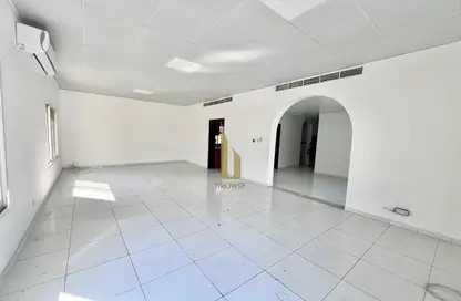 Villa - 3 Bedrooms - 3 Bathrooms for rent in Umm Suqeim 2 Villas - Umm Suqeim 2 - Umm Suqeim - Dubai