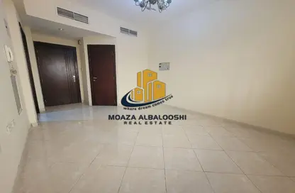 Apartment - 1 Bathroom for rent in Muwaileh Commercial - Sharjah