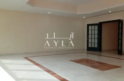 Apartment - 3 Bedrooms - 3 Bathrooms for rent in Hamdan Street - Abu Dhabi