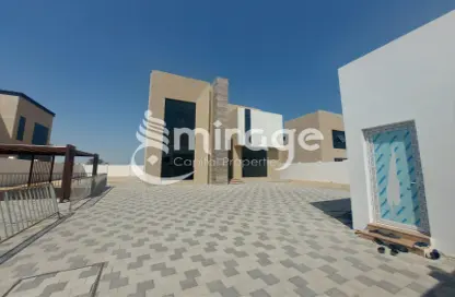 Villa - 6 Bedrooms for rent in Mohamed Bin Zayed Centre - Mohamed Bin Zayed City - Abu Dhabi