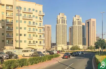 Apartment - 2 Bedrooms - 2 Bathrooms for rent in Mazaya 18 - Queue Point - Dubai Land - Dubai